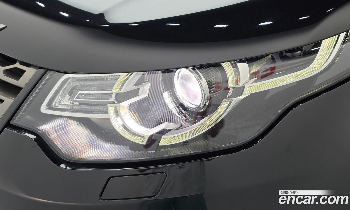 Land Rover Discovery Sport 1st Gen фото 22