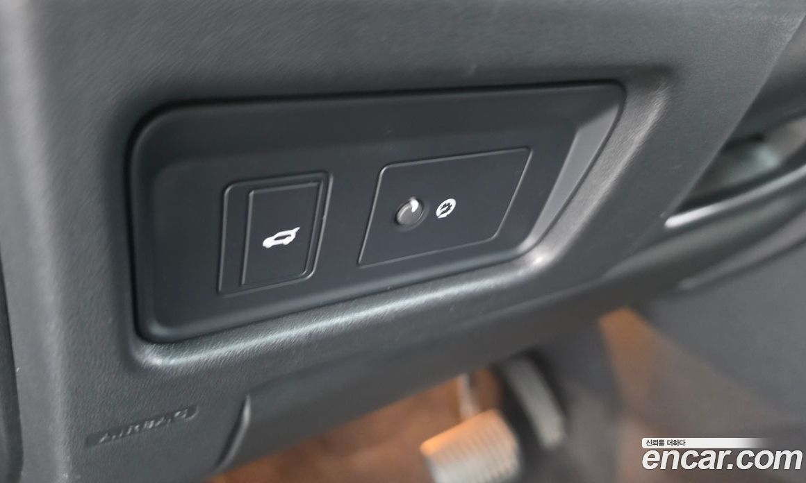 Land Rover Discovery Sport 1st Gen фото 27