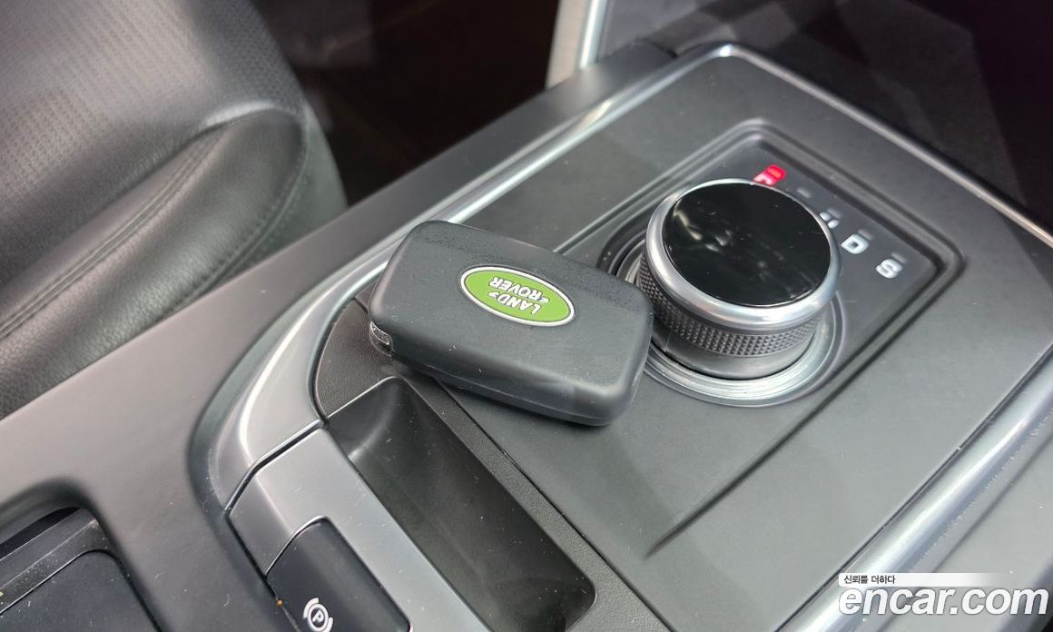 Land Rover Discovery Sport 1st Gen фото 30