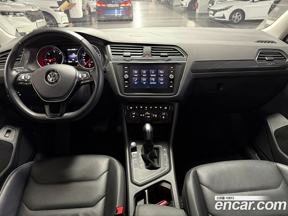 Volkswagen Tiguan 2nd Gen фото 7