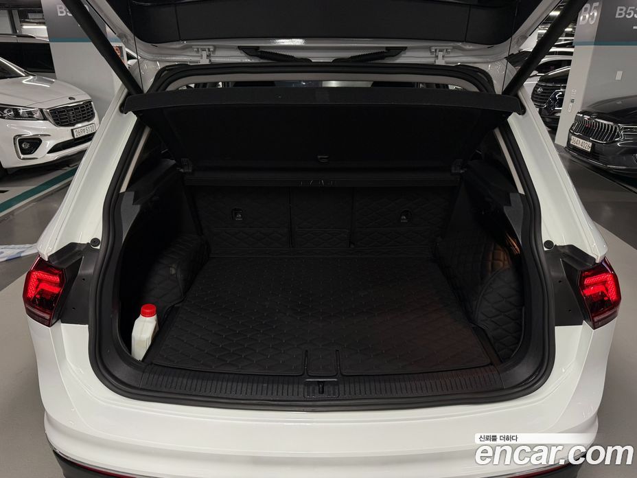 Volkswagen Tiguan 2nd Gen фото 19