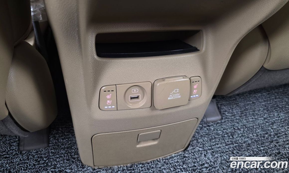 Kia Carnival 3rd Gen Restyling фото 19