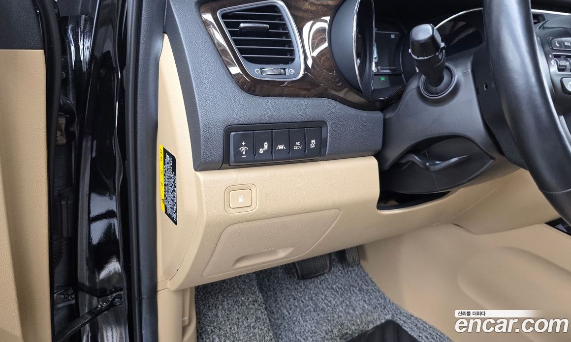 Kia Carnival 3rd Gen Restyling фото 30