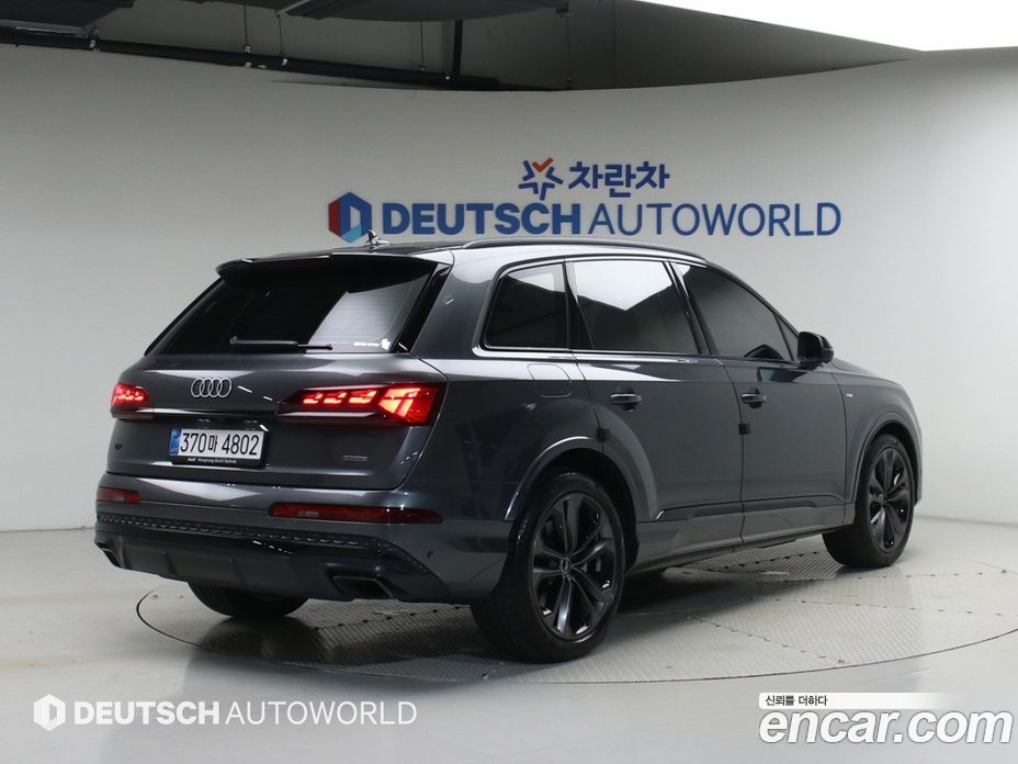 Audi Q7 (4M) фото 2