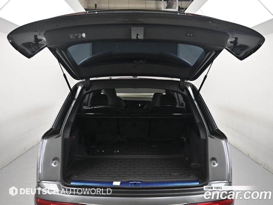 Audi Q7 (4M) фото 19