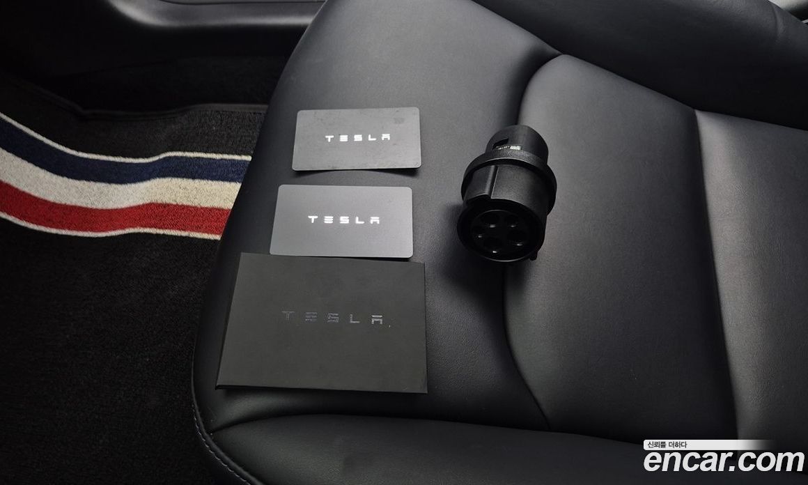 Tesla Model 3 фото 15