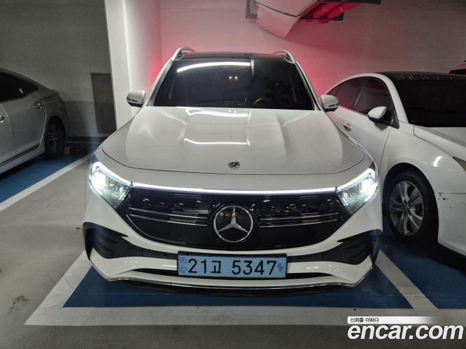 Mercedes-Benz EQB X243