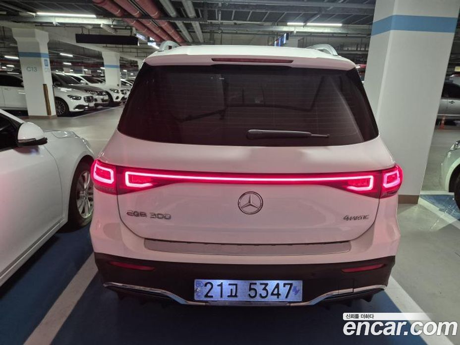 Mercedes-Benz EQB X243 фото 4