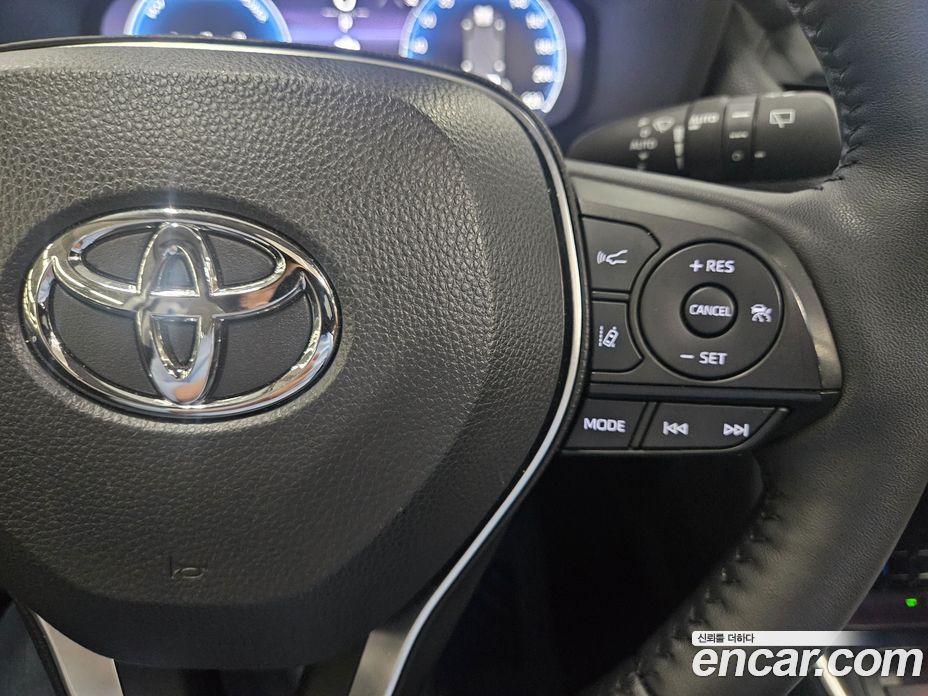 Toyota RAV4 5th Gen фото 5