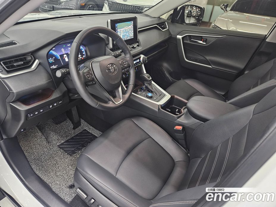Toyota RAV4 5th Gen фото 13