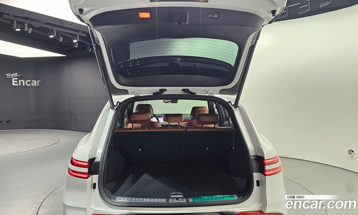 Genesis GV70 фото 19