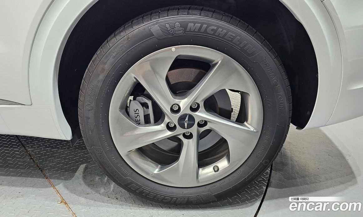 Genesis GV70 фото 21