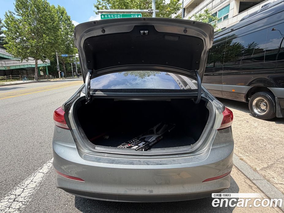 Hyundai Avante (AD) 6th Gen фото 18