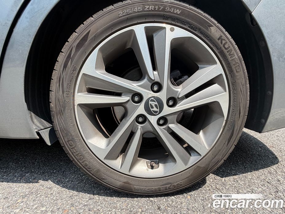 Hyundai Avante (AD) 6th Gen фото 19