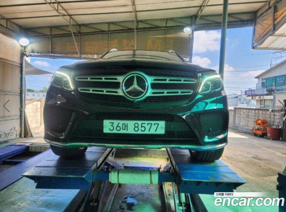 Mercedes-Benz GLS-Class X166