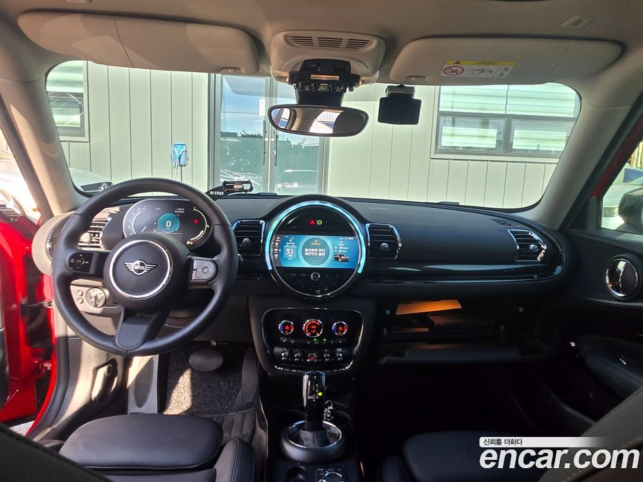 Mini Cooper Clubman фото 15