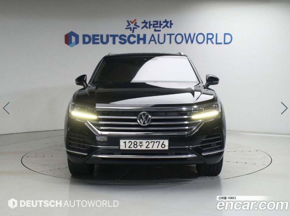 Volkswagen Touareg 3rd Gen фото 3