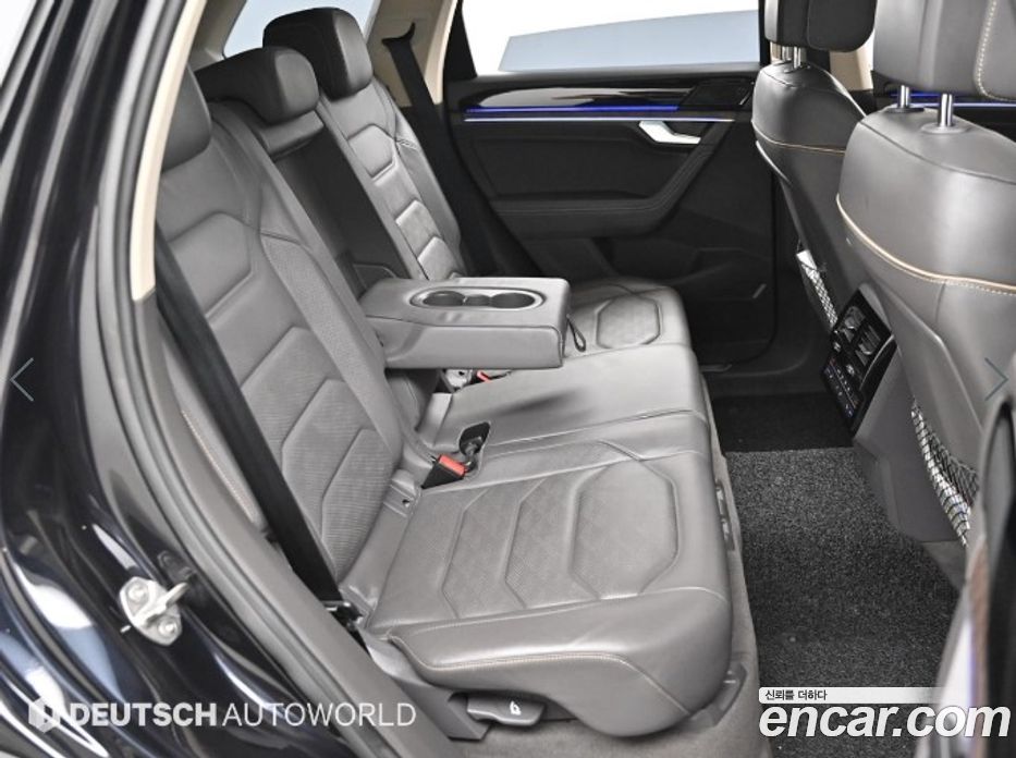 Volkswagen Touareg 3rd Gen фото 12