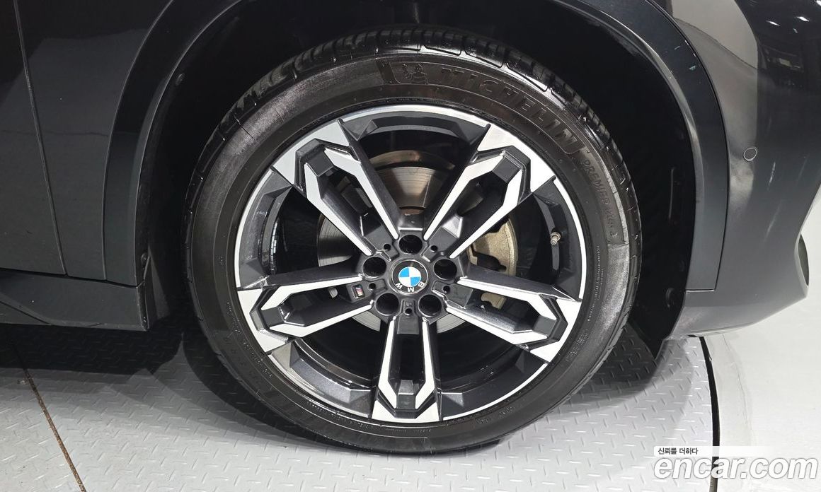 BMW X1 (U11) фото 5