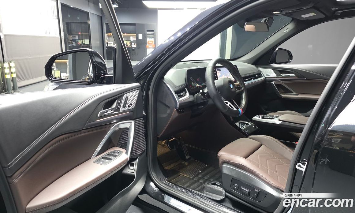 BMW X1 (U11) фото 10