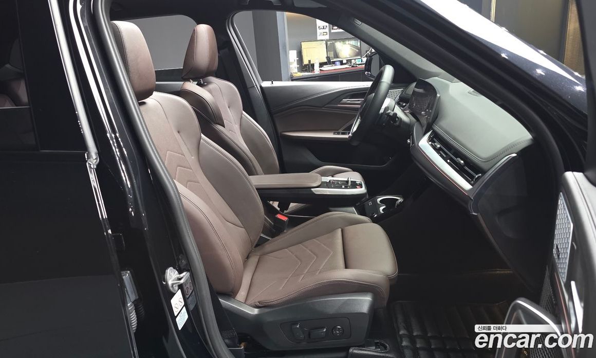 BMW X1 (U11) фото 11
