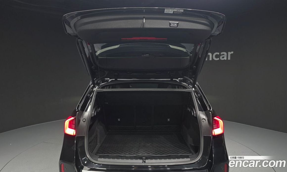 BMW X1 (U11) фото 20