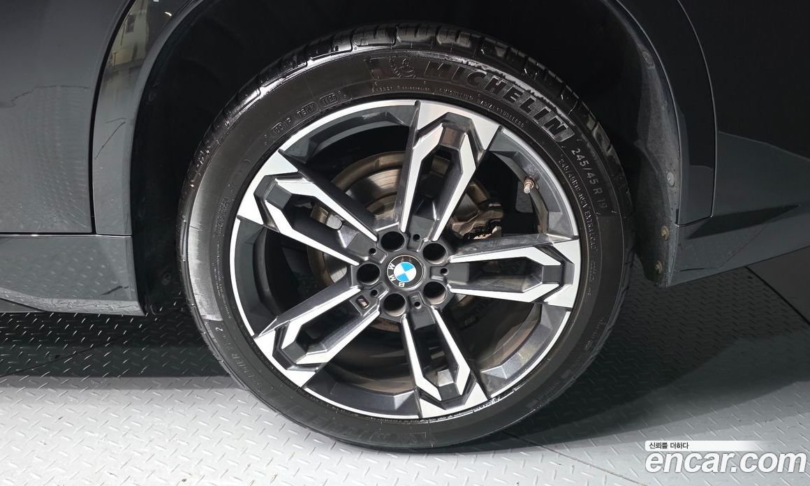 BMW X1 (U11) фото 21