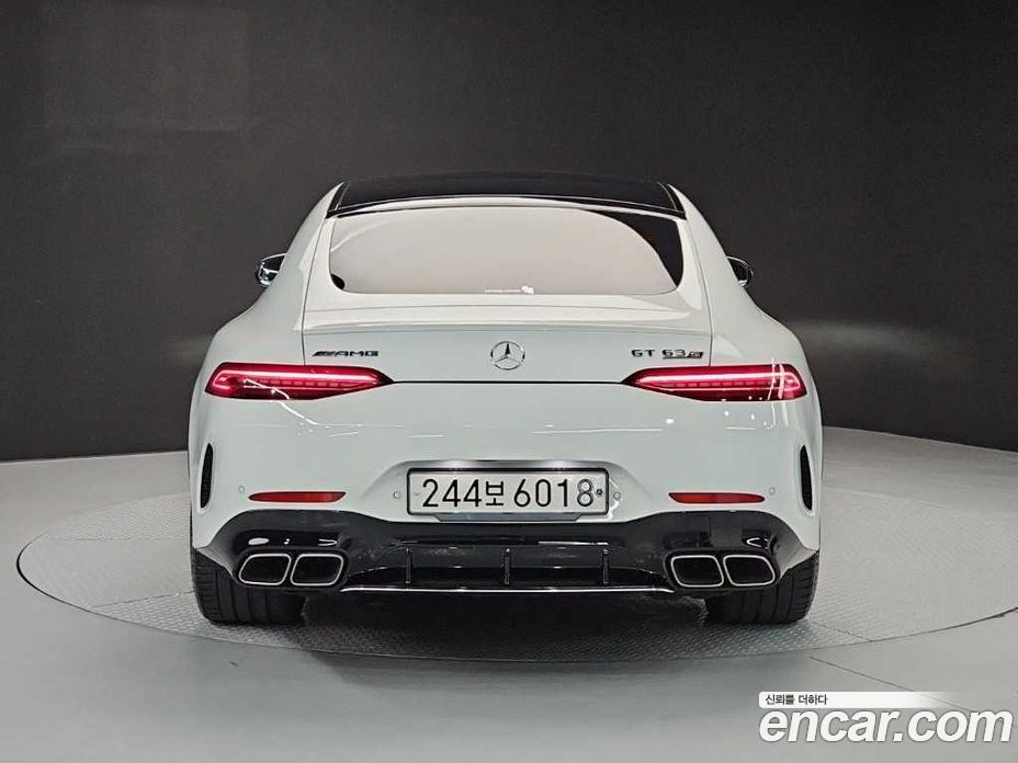 Mercedes-Benz AMG GT фото 3