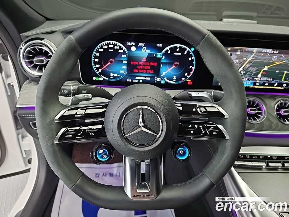Mercedes-Benz AMG GT фото 9