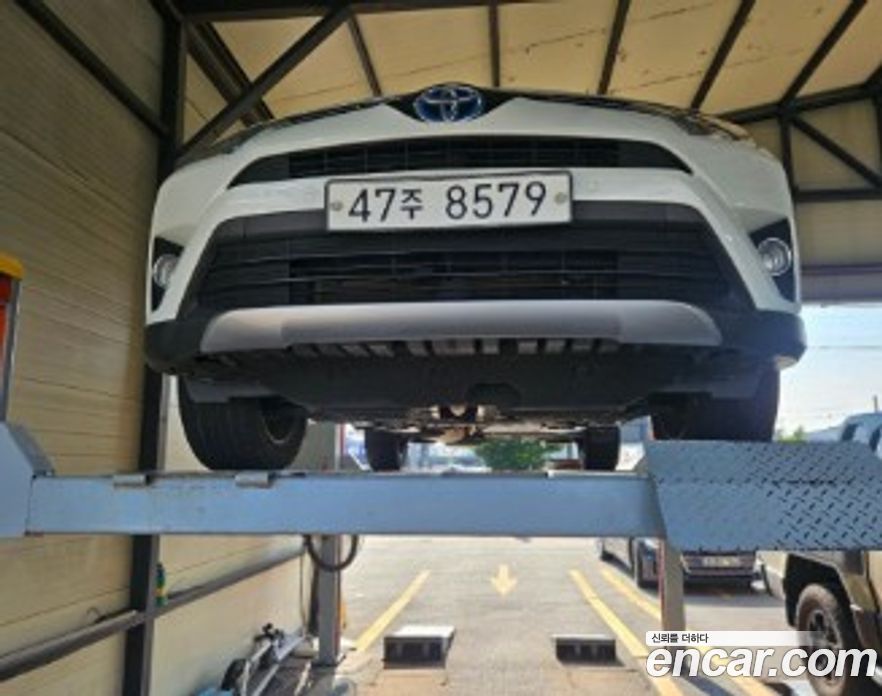 Toyota RAV4 4th Gen