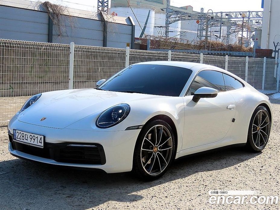 Porsche 911 (992)