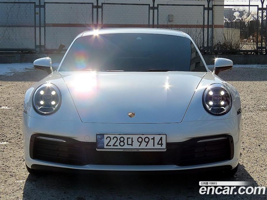 Porsche 911 (992) фото 3