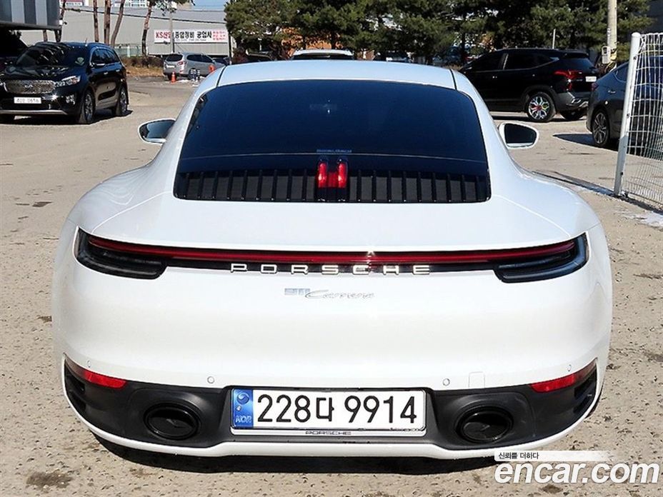 Porsche 911 (992) фото 4