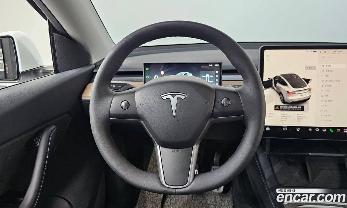 Tesla Model Y фото 13
