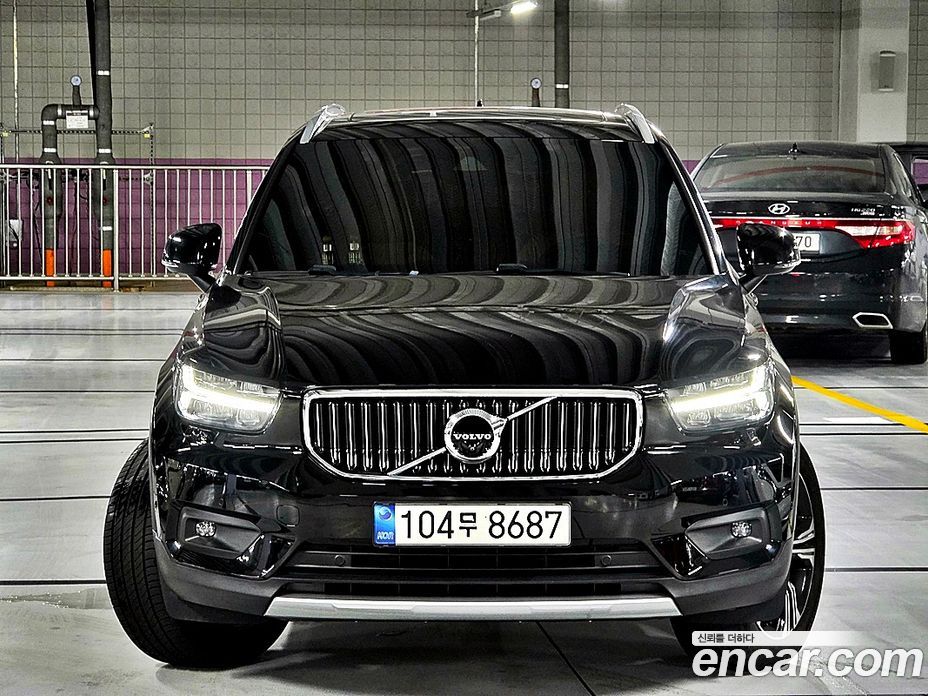 Volvo XC40 фото 9