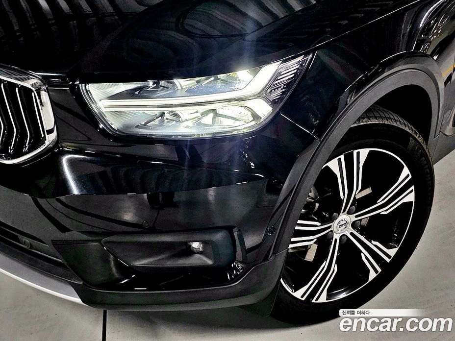 Volvo XC40 фото 13