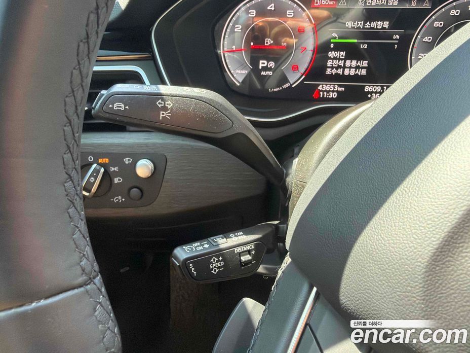 Audi A4 (B9) фото 14