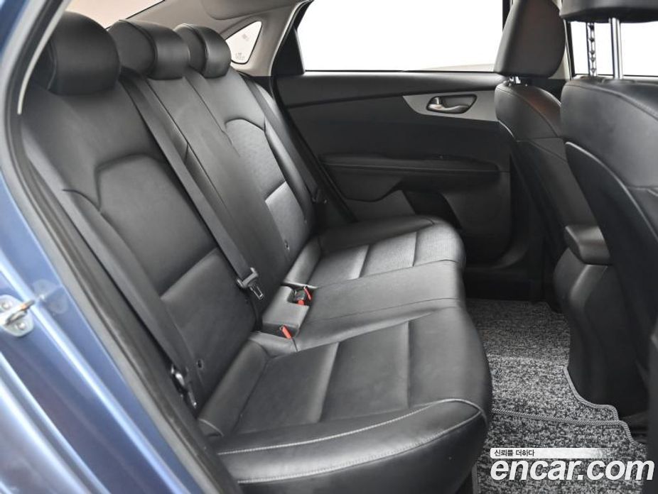 Kia K3 2nd Gen фото 11