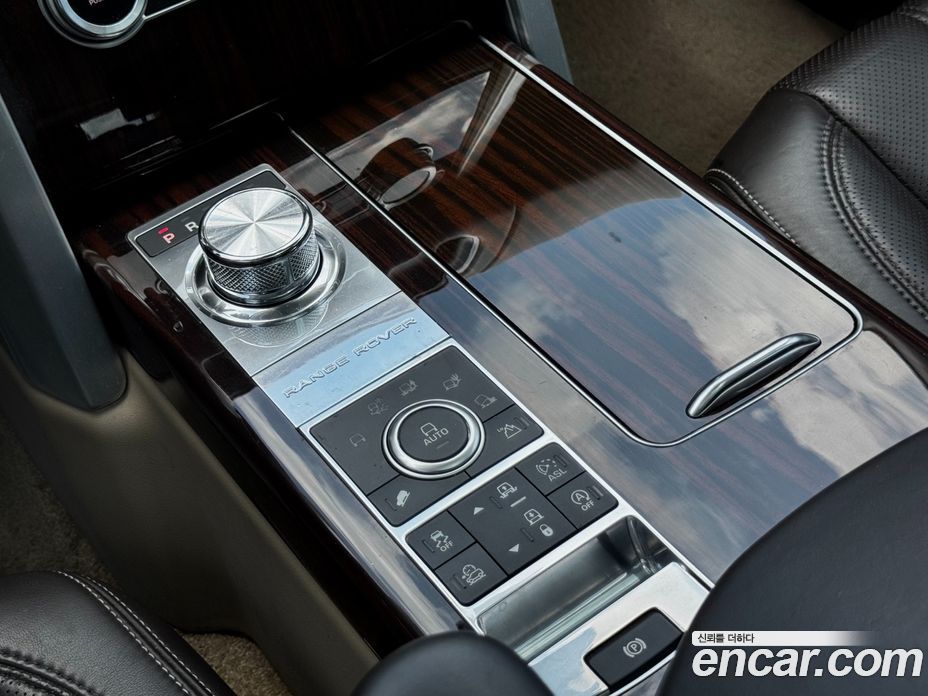Land Rover Range Rover 4th Gen фото 9
