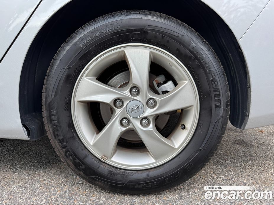 Hyundai Avante (MD) фото 19