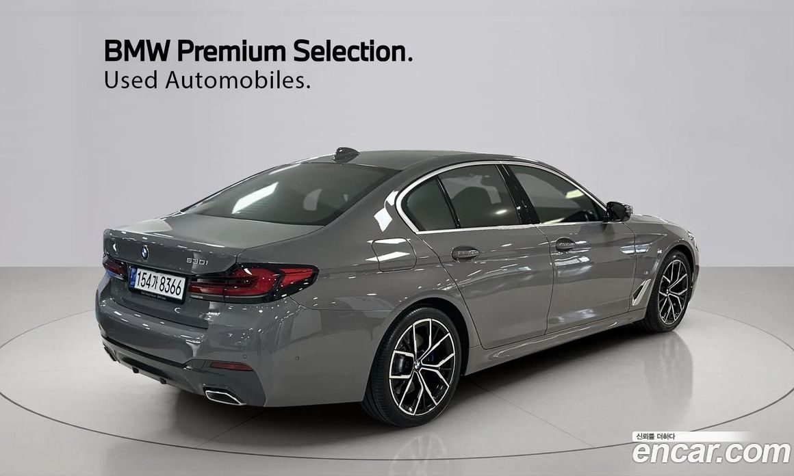 BMW 5-Series (G30) фото 2