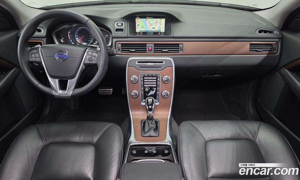 Volvo XC70 фото 7