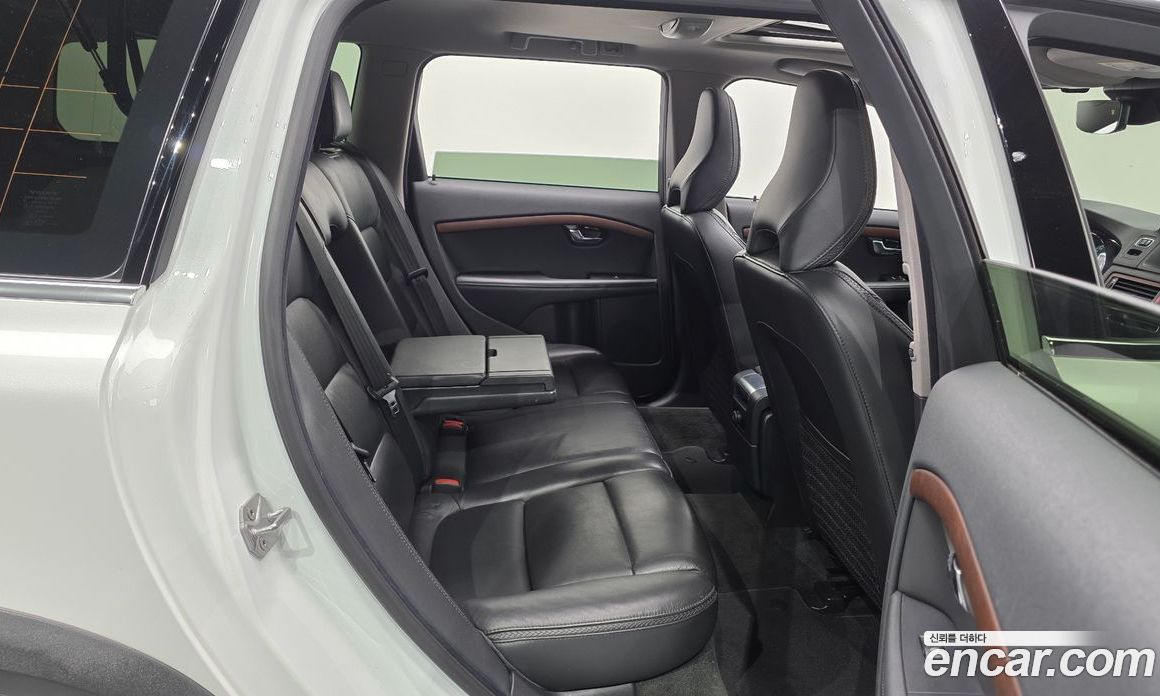 Volvo XC70 фото 12