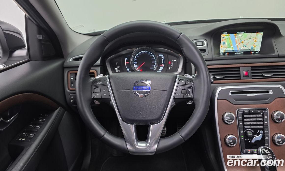 Volvo XC70 фото 13