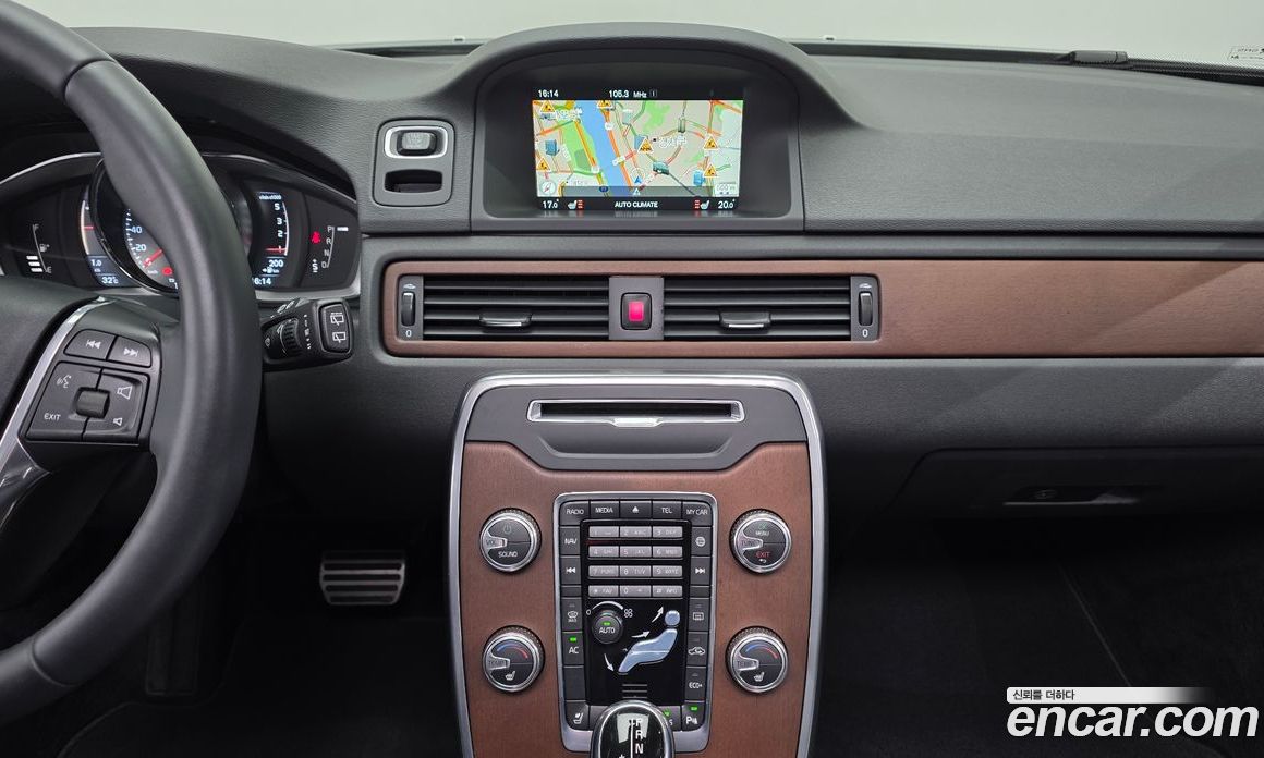 Volvo XC70 фото 14