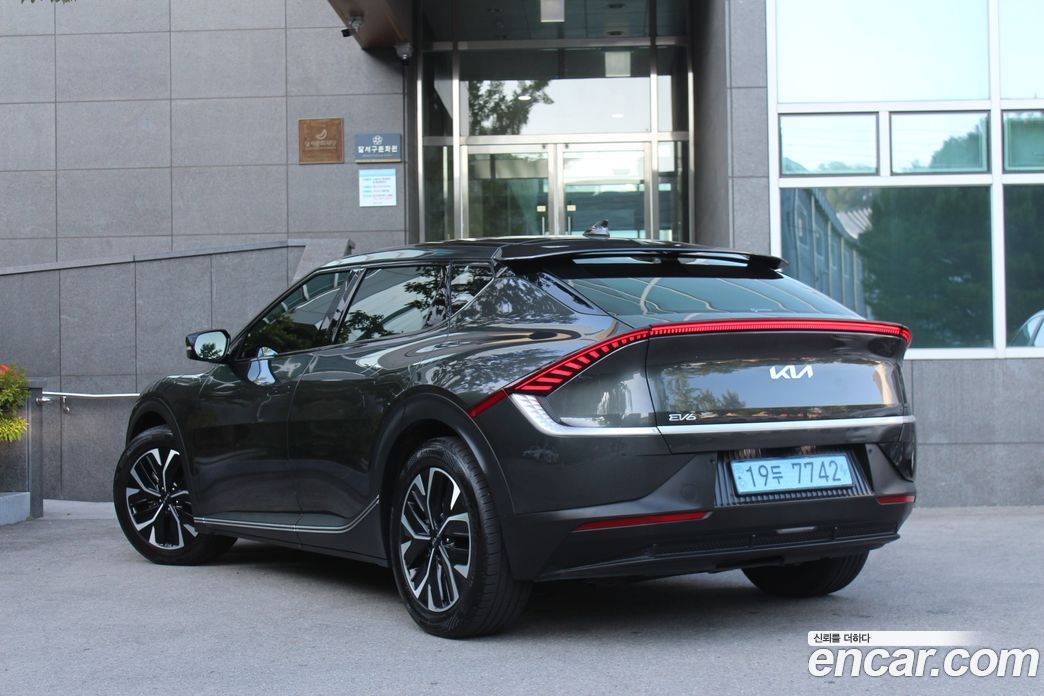 Kia EV6 фото 6