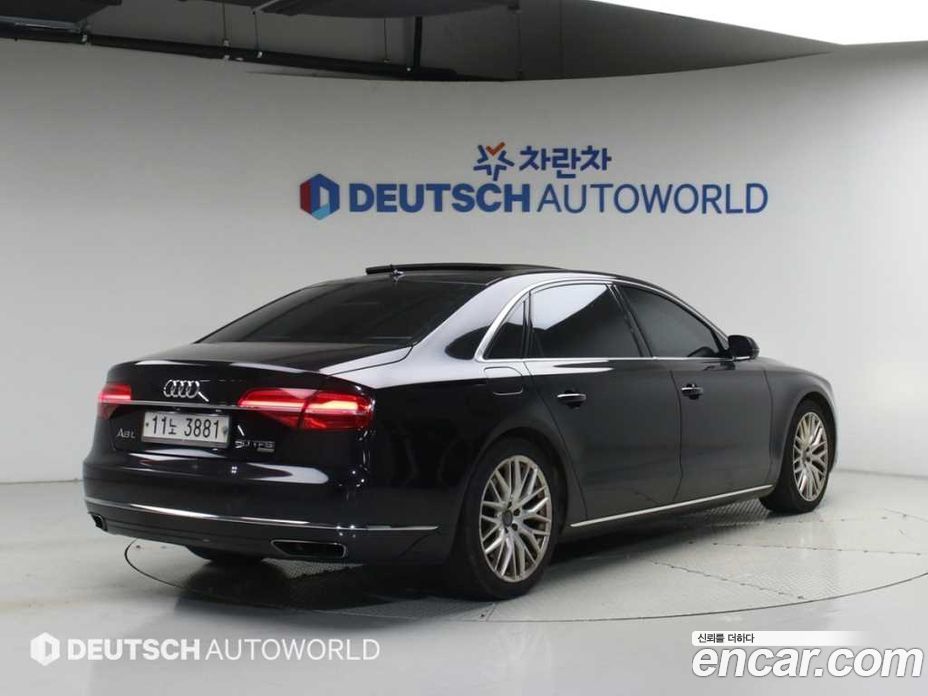 Audi A8 (D4) фото 2