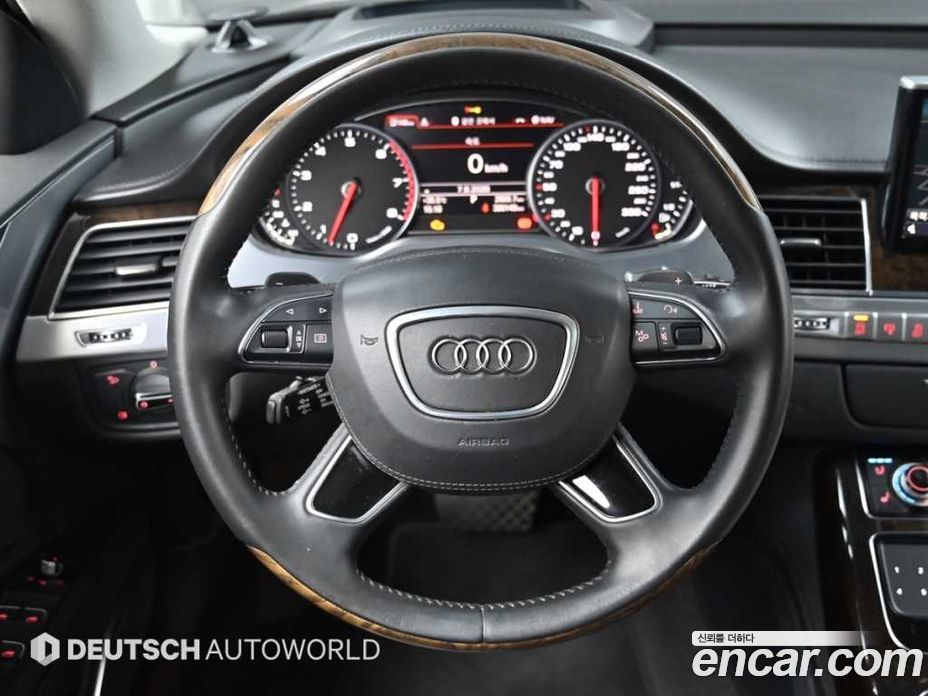 Audi A8 (D4) фото 13