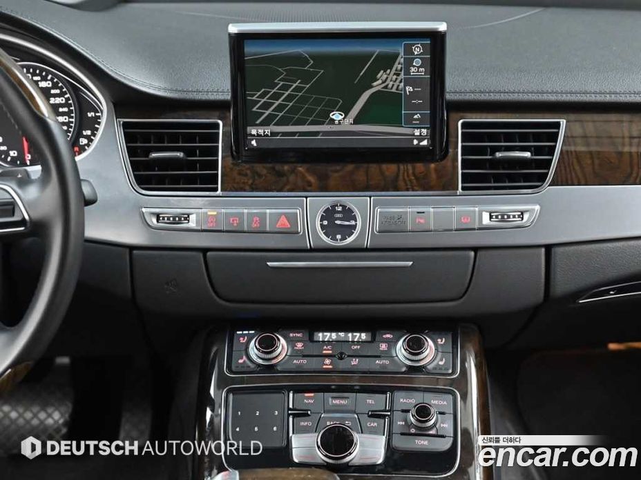 Audi A8 (D4) фото 14