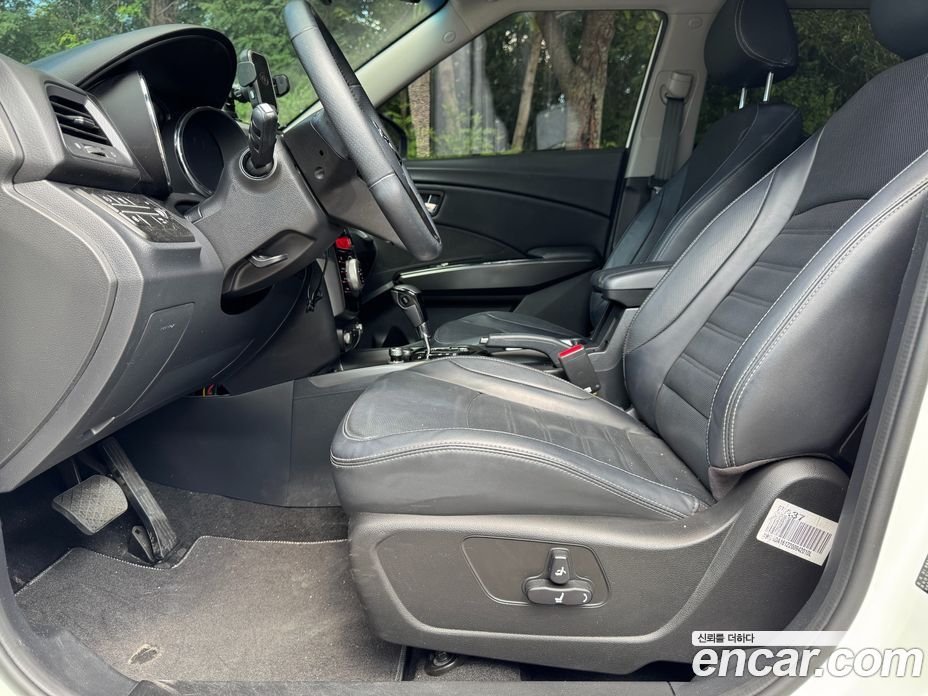 SsangYong (KG Mobility) Tivoli фото 17